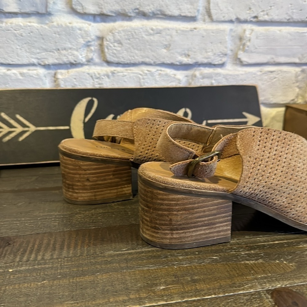 Women’s Lucky Brand suede mules - Picture 3 of 5